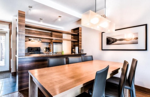 Lac Superieur Village House | Condo in an enchanting site