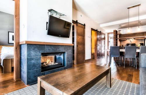 Lac Superieur Village House | Condo in an enchanting site