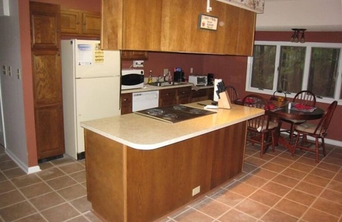 Southern Pines Condo | Condo in the Pines! 2BR 2BA. Sleeps 4. Military discount available!