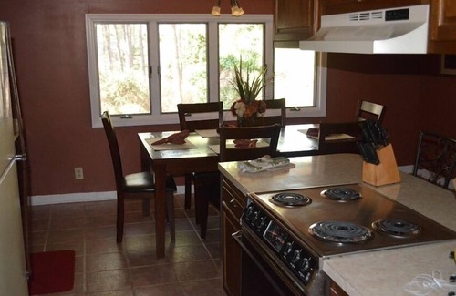 Southern Pines Condo | Condo in the Pines! 2BR 2BA. Sleeps 4. Military discount available!