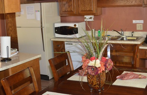 Southern Pines Condo | Condo in the Pines! 2BR 2BA. Sleeps 4. Military discount available!
