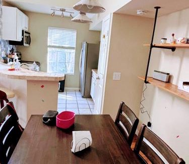 Southside Apartment | Condo near Jax Beach and Mayo Clinic