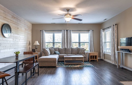 Aberdeen Condo | Condo overlooking Pinehurst #10 Course & 4.8 miles from the 2024 US Open!