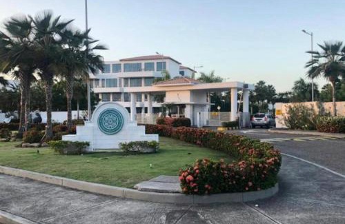 Zona Norte Apartment | Condominio Campestre Laguna Club Cartagena