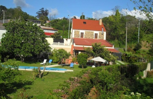 Cambre Cottage | CONFORTABLE O FORNO DE SIGRAS. Rural house with swimming pool for weekly rental