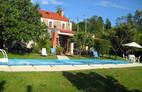 Cambre Cottage | CONFORTABLE O FORNO DE SIGRAS. Rural house with swimming pool for weekly rental