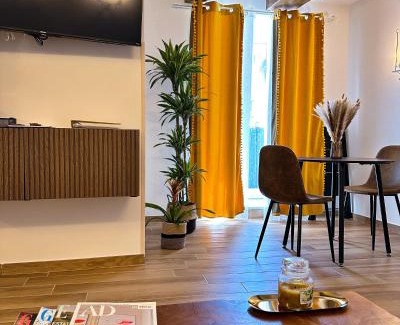 Historical Downtown Salerno Apartment | Conforti Suite