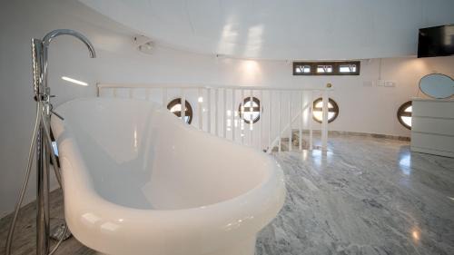 Huelva Apartment | Conjunto de APARTAMENTOS ANTIGUO PALACIO HOTEL PARIS