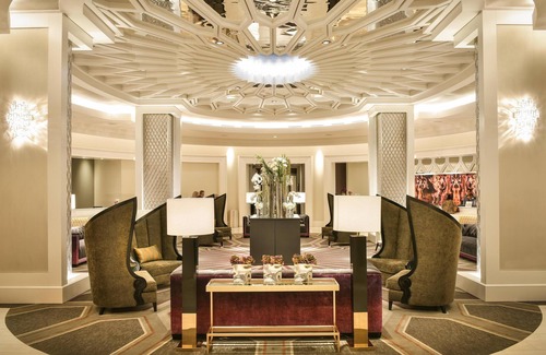 Whitehaven Hotel | Connecting Double Queen -Outdoor Pool -Gym -Restaurants -Airport Shuttle