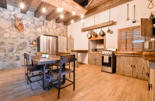 Santiago Cabin | Constelation Cabin/for big groups, 18 people