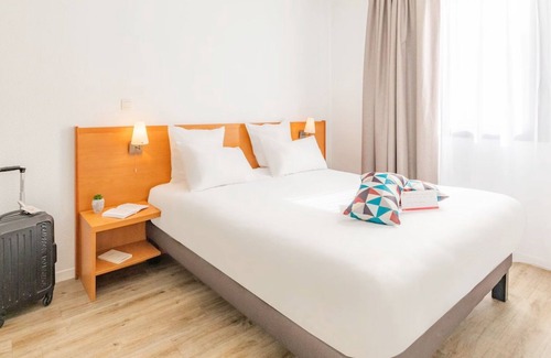 7th Arrondissement Apartment | Contemporary Comfort in Lyon's Vibrant Gerland District