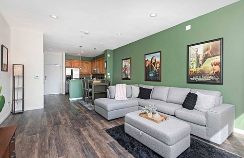 Pacific Terrace Condo | Contemporary Condo in the Gaslamp