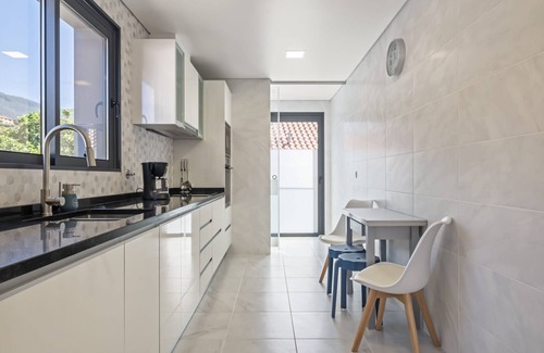 Santo Antonio Apartment | Contemporary Residence C by Madeira Sun Travel