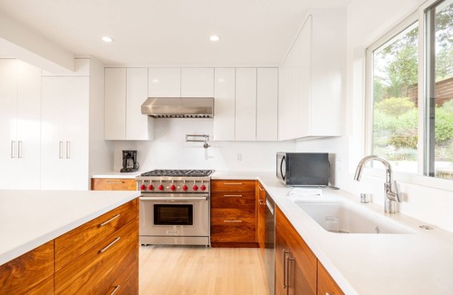 Almonte House | Contemporary view of Charmer Bay In Mill Valley