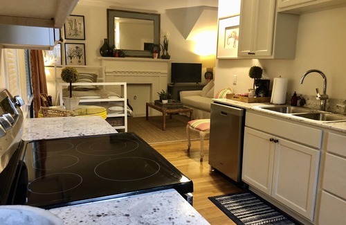 Mid City South House | Convenient quiet LSU Location near City Park, coffee shops, restaurants and bars