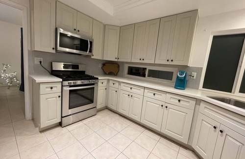 Northwood House | Convenient Remodeled Dual Master House in the heart of Irvine!