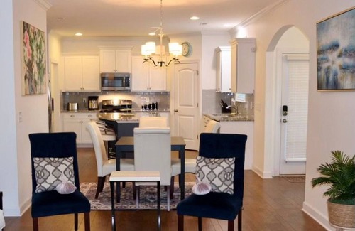 Northeast Raleigh House | Convenient Remote-friendly suburban oasis!