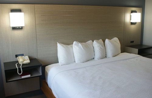 Van Buren Hotel | Convenient Room Located at Interstate 40 | Access to Downtown