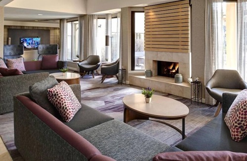 Brookfield Hotel | Convenient Stay, Superb Location! 3 Relaxing Units, Pets Allowed, Indoor Pool!