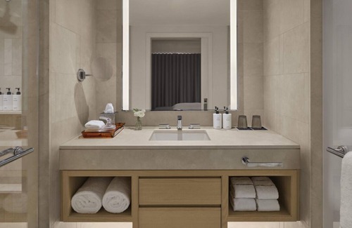 Back Bay East Hotel | Convenient Stay, Superb Location! 2 Pet-friendly and Spacious Units, Park View!