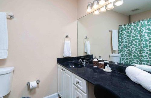 Oxford House | Convenient to campus and The Square