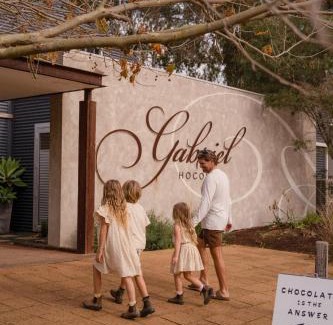 Gracetown House | Cooinda - sweeping ocean views, short walk to beach