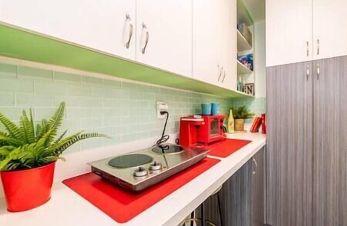 Flagami Apartment | Cool Mini-Studio. 3mi to Airport. 11mi to Beach