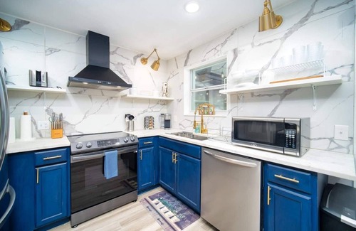 San Jose House | ~Cool Pool Cabana Sleeps 12 Heated Pool~