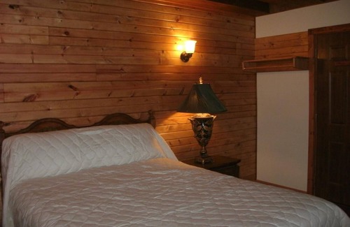 Michigan City Hotel | Cool Springs Inn