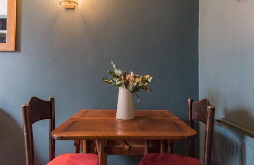 Deal House | Coop's Landing - Charming seaside bolthole