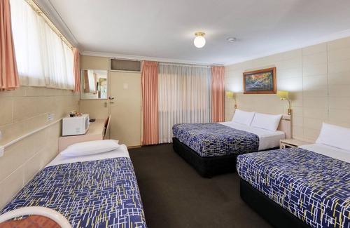 Cootamundra Hotel | Cootamundra Gardens Motel