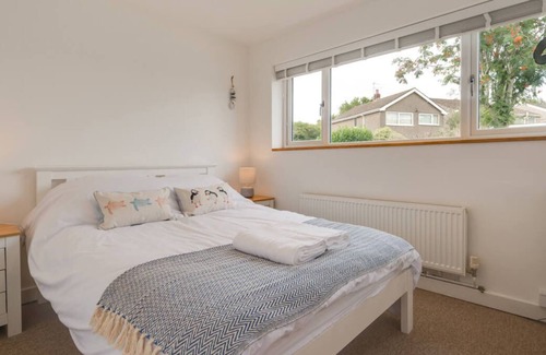 Bishopston House | Copley Lodge in the beautiful Swansea