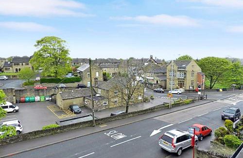 Shepley House | Copley Loft 3 Bedroom House with Patio