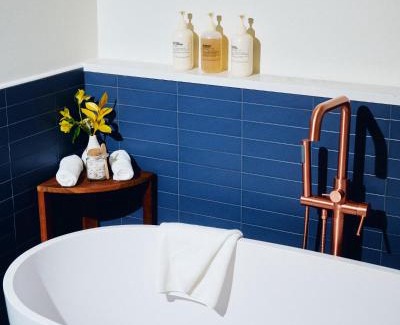 Central Business District Hotel | Copper Vine Wine Pub & Inn