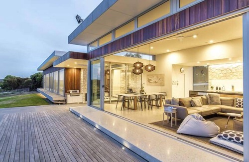 Emu Bay House | CopperstoneKI - Luxury Beach House