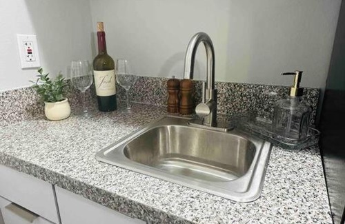 Flagami Apartment | Coral Gables Miami Studio near Airport and Beaches