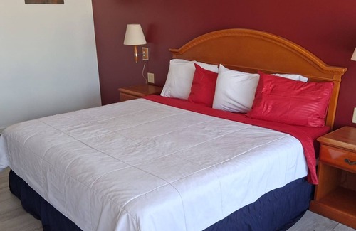 Anthony Hotel | Coratel Inn and Suites By Jasper Anthony