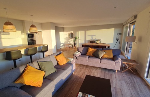 Porto do Son House | Corbelo, modern and functional house between the sea and the mountains. Ideal for families