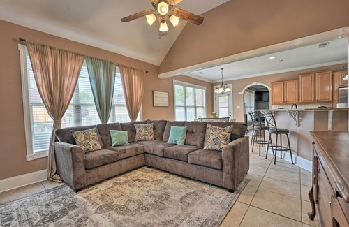 Cordova Cottage | Cordova Home w/Pool Table, 17 Mi to Memphis Zoo!