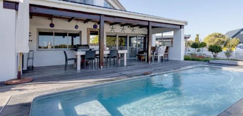 Onrus House | Corner Delight at Onrust Beach