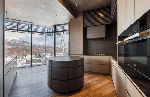 Hirafu Ski Chalet | Corniche Hirafu