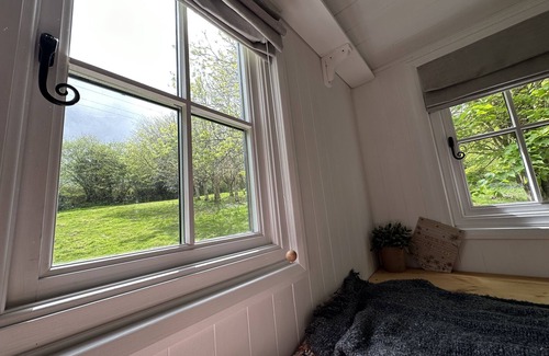 Lanivet House | Cornwall Woodland Dog Friendly Shepherd's Hut