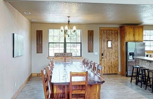 Concan House | Corona del Rio @ Frio Premier Rental Homes