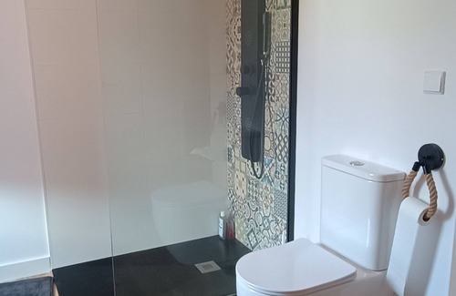 Muros Cottage | Correlo Muros House. With porch and land. Renovated stone house. VUT-CO-010202