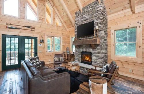 Keene House | Coschocton Hills - 2 Luxury Log Cabins - Lake