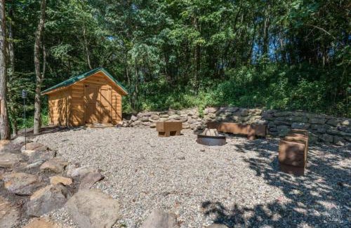 Keene House | Coschocton Hills - 2 Luxury Log Cabins - Lake