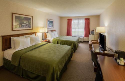 Coshocton Hotel | Coshocton Village Inn & Suites