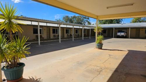 Charleville Hotel | Cosmos Country Motor Inn