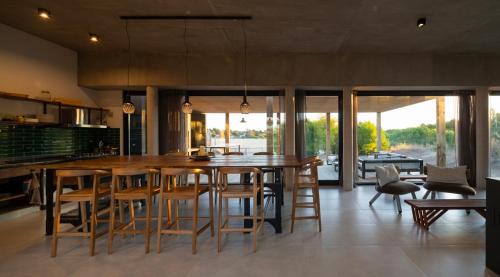 Pinamar House | Costa Esmeralda para 8 frente al Golf! Ecuestre