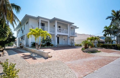 Coury House | Costal Luxury in Key Colony Beach, Pet Friendly Comfort and Style!